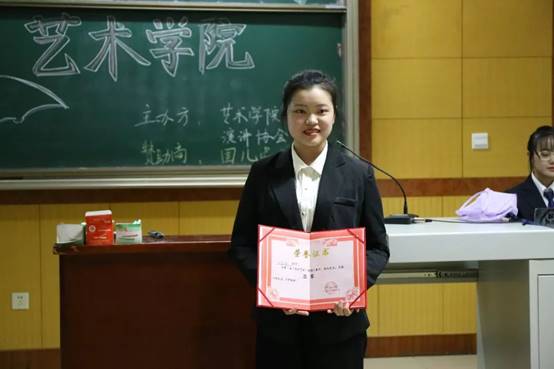 说明: //mmbiz.qpic.cn/mmbiz_jpg/aFXRccicKwuFwSrhDHg3pRbwDPC14pIUNWGLC4cNtL8FPsibwDdUhfnkHwua6m5TQEC3TrRcTU8phpbAWmZgiccFA/640?wx_fmt=jpeg