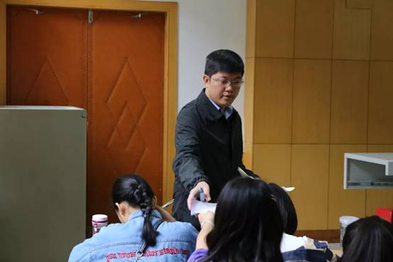 说明: //mmbiz.qpic.cn/mmbiz_jpg/aFXRccicKwuGtjocHKzcYnEVLfPH4fYA8N7EzicWtXbdfeZbiaXLQUmGlayMxszlN5NU7562KbCRC51S0hWEzVJ2Q/640?wx_fmt=jpeg